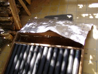 Gy�jt� csatorna fed�se